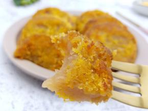 太香了！由于包裹了一层蛋液、一层面包糠、碱水粽外皮酥香、咬上一口，里面的粽子又香又糯，香味在唇齿之间徘徊!