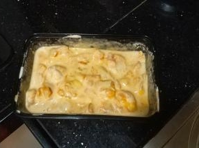 腌好的鸡软骨放入淀粉浆里裹上粉浆