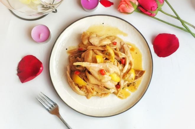 百香果柠檬凉拌鸡腿