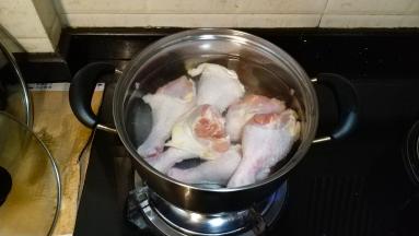 冷水入锅