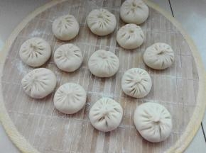 依次包成圆形包子