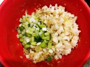 葱白，大蒜，姜切末