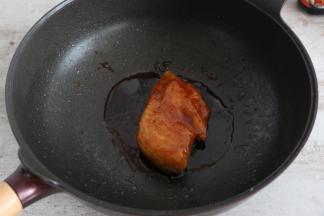 汤汁浓稠即可。