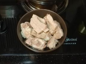 放入水里煮10分钟捞出