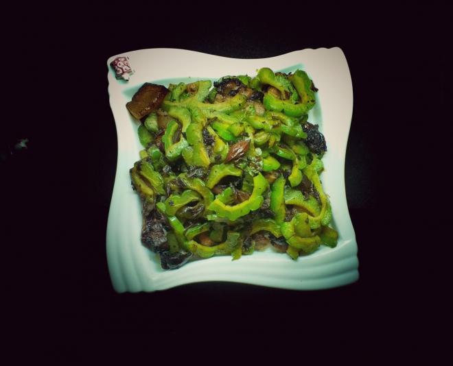橄榄菜炒苦瓜
