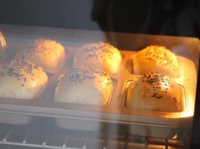 放入烤箱，175度35分钟，上色及时加盖锡纸