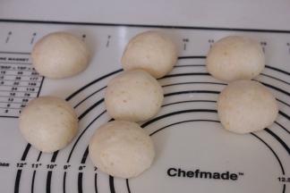 等分七份揉圆松弛15分钟