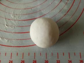 包好后收口线下滚圆