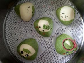 全部做好后室温发酵30分钟（天气热，如果做的慢的话等做完最后一个前面的就差不多发好了，所以整形动作一定要快）