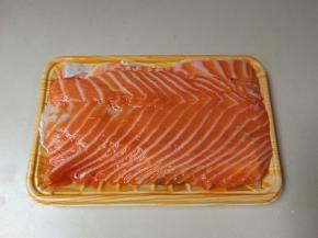 三文鱼骨颜色鲜艳的比较新鲜