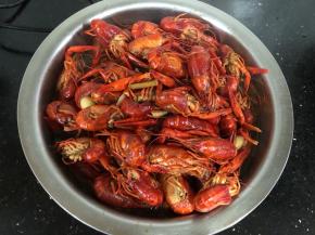 煮至汤汁收汁加入少量鸡粉即可。