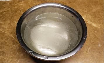 粉丝用凉水浸泡变软