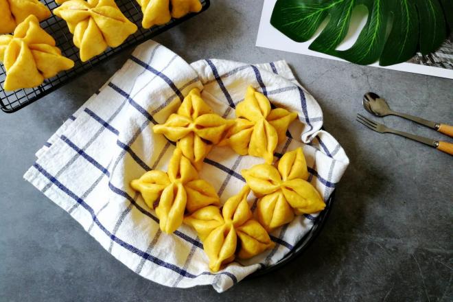 黄金花式豆沙馒