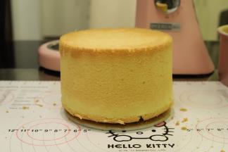 凉透后手工或借助脱模刀脱模