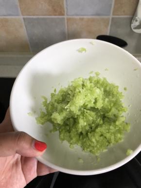 挤掉刹出来的水分