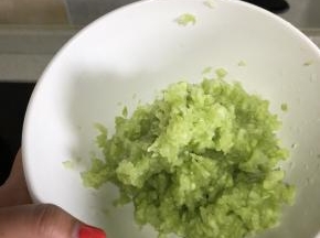 挤掉刹出来的水分