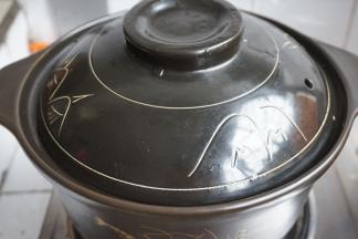 盖上锅盖煲1个小时
