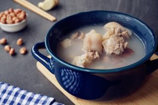 最后加盐调味即可盛出