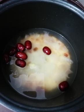 按电饭煲的煮粥键即可