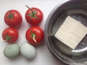 买回来的豆腐先用清水浸泡