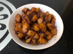 鹅汤可以用来烧土豆，非常好吃。