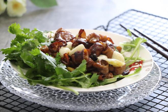 红烧肥肠，软韧香醇