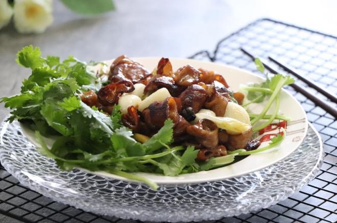 红烧肥肠，软韧香醇