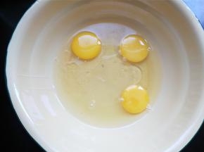 加入白糖和蜂蜜。
