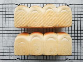 出炉后立即脱模晾凉。