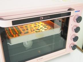 烤箱中层上下火，150度，20分钟左右熟透即可