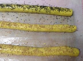 撒适量熟芝麻