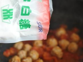 加少许糖后关火。