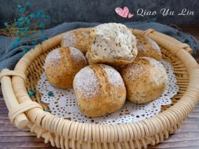 奇亚籽全麦小面包。