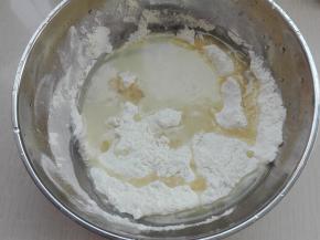 水油皮所有材料混合
　　　