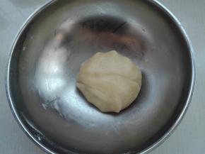 所有油酥材料混合成无干粉状态
　　　