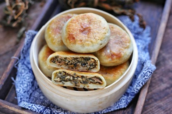 菜干猪肉馅饼