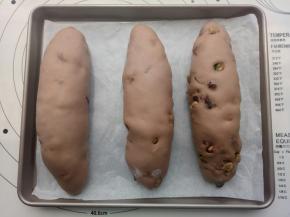 50分钟左右，手指粘面粉在面团上轻轻按一下，慢慢回弹就是发好了。