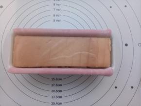 再放上一片蛋糕。