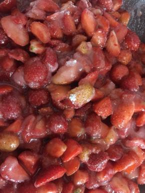 加入冰糖打的粉和柠檬汁拌匀