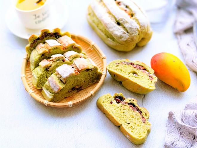 抹茶红豆牛奶哈斯