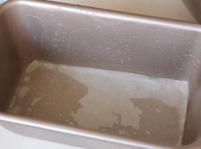 模具提前做好防粘准备