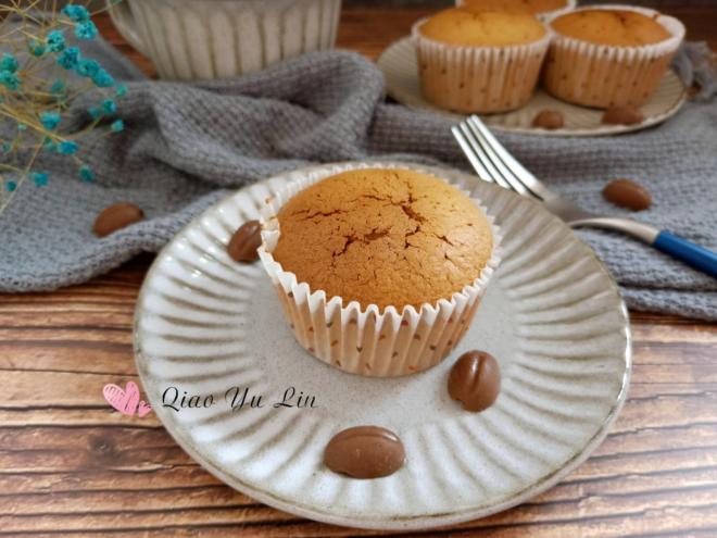 巧克力海绵纸杯蛋糕