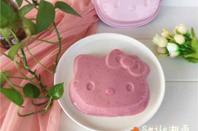 Kitty草莓果酱布丁