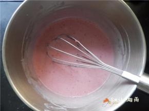 搅拌均匀后就成了布丁液（我没过过筛，若过筛，口感比较嫩滑）。