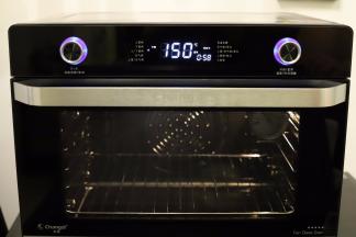 长帝空气烤箱设置功能为上下管烤，预热150度，时间设置60分钟（一般提示的预热时间不够，我多了5分钟预热）