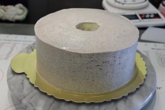 抹好整个蛋糕胚