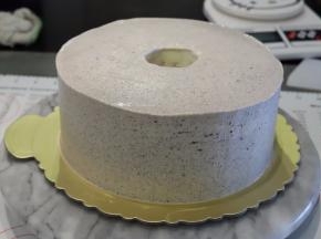 抹好整个蛋糕胚