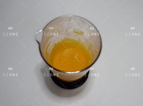 取出用料理机打成泥