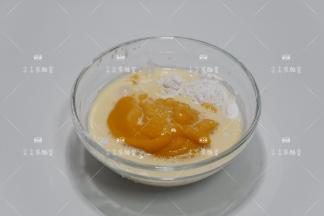 加入南瓜泥，牛奶