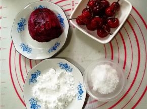 准备好食材，清水没有放入。